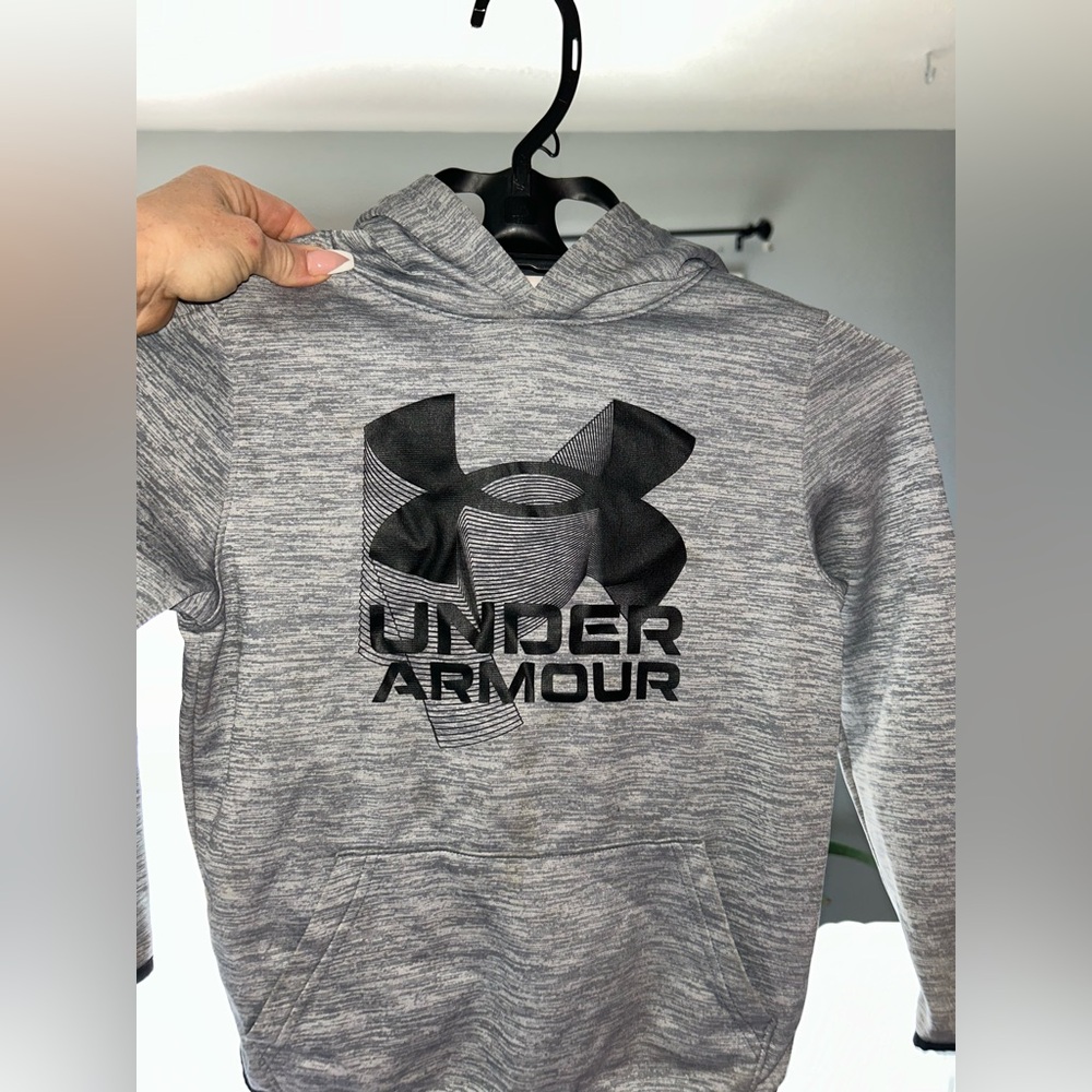 ‼️ SOLD Under Armour Heather Gray Hoodie